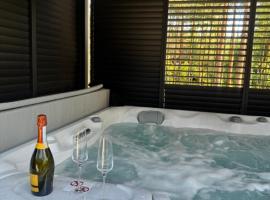 House of Love, hotel em Chełsty