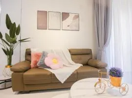 Danga Bay Cozy Home Away Centre of JB - By The One