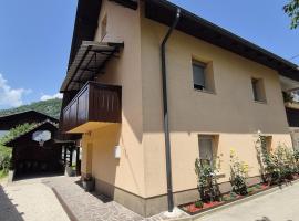 Hi&scaron;a JAVORNIK BOHINJ, casa de campo em Bohinj