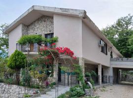 Dado, hotel v destinaci Virpazar
