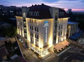 Ozen Palace Hotel