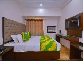 Hotel Kabeer' Front of New Delhi Railway Station & 5 Minute from Connaught Place