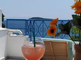 Emerald Blue, alojamento com cozinha em Skiathos Town