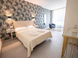 Apartamentos San Mart&iacute;n, hotel com estacionamento em Toledo