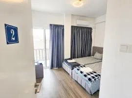 Downtown Rooms, Next To The Chabad Lubavitch