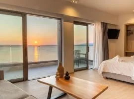 Palm Beach Luxury Seafront Suites