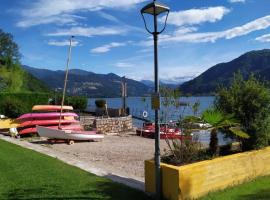 Vintage Lake Flat 20m from Lake Lugano, hotel a Brusimpiano