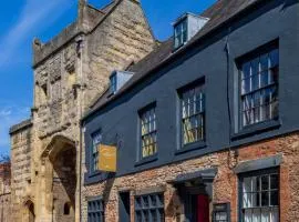 The Ancient Gatehouse & Rugantino Restaurant