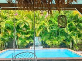 KAY LA DOUCE villa 4 chambres piscine à 200m de la plage, hotel Les Trois-Îlets városában