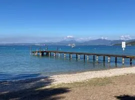 Lussuoso Appartamento vista lago con spiaggia privata