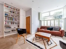 Beautiful light filled apartment in London