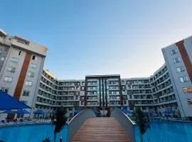Ali's Hotel Room With Access Beach
