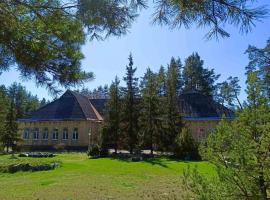 Відпочинок у будиночку серед хвойного лісу, chalet di Vygrayev
