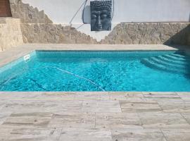 Villa Urbina, Hotel in Olerdola