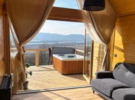 Woodie Zebegény, property with onsen in Zebegény
