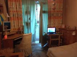 Comfortable isolated turnkey room near the subway and the International Exhibition Center