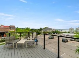 Heart of Boyne Loft Slip Walk to Beach