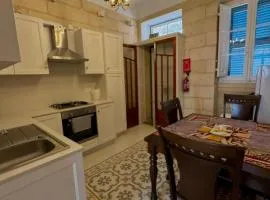 Charming town house in Cospicua, Valperga Rooms