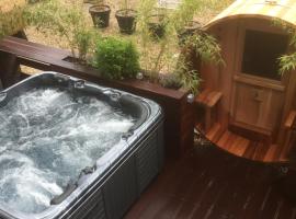 Suite 40 Jacuzzi & Sauna by Malmedreams, Ferienwohnung in Malmedy
