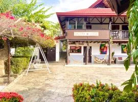 Galera Lodge & Cafe