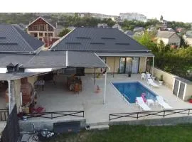 Qusar Garden House