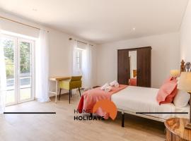 #331 Casa Chico Rita by Home Holidays, hotel in Sesmarias