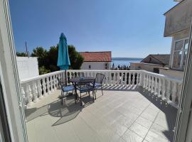 Maja, hotel em Selce