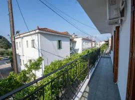 Zisi's Home