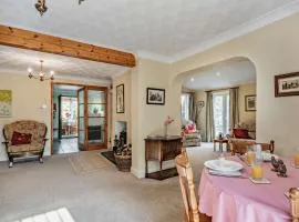 3 Bed in Briston 90184