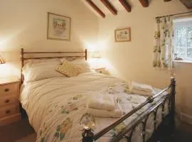 Granary Cottage - E5626
