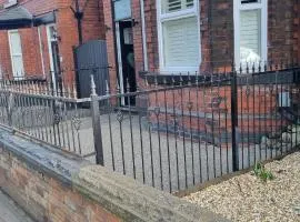 8 Guests - Free Parking - Full Equipped House