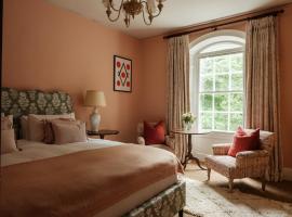 The Pembroke Arms, hotel i Wilton