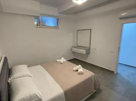 Golden Sand apartments，位于莱什的酒店