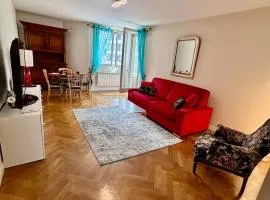 2 chambres, garage voiture, résidence calme
