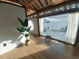 Lee Son Hanok Stay