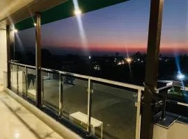 DE AERO SUITES Near Dehradun Airport