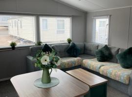 J4 Lossiemouth Bay Caravan Park, luxusní kemp v destinaci Lossiemouth
