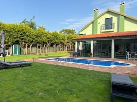 Loft anexo en chalet, con piscina de uso privado, Hütte in Calo