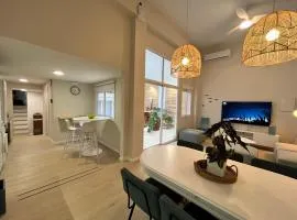 EcoCasa 12PAX perfecta grupos, reforma lujo, junto parada Burjassot metrovalencia, cerca centro Valencia y playa, lavadora, secadora equipamiento total