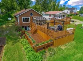Waterfont Cottage - Chez Plezzy Cottage