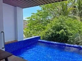 Beachfront condo with private pool & fast internet
