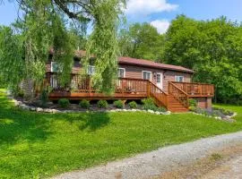 Delaware River Access Peaceful Farm Retreat!