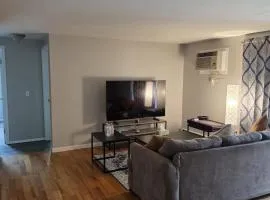 Entire quiet 2 bedroom apartment