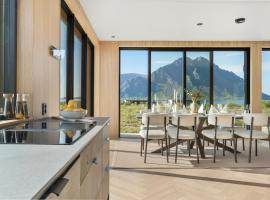 NEW! High end cabin Lofoten 2, hotel in Lyngværet