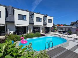 Apartamenty Polanki 2 - Sauna, Jacuzzi, Podgrzewany Basen, hotel in Łeba