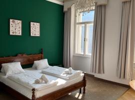 바트 가슈타인에 위치한 온천이 있는 숙소 Privatzimmer im ehemaligen Grand Hotel de l Europe