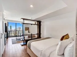 Luxury Miami Studio Bay Views