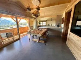 Luxury family Chalet with extraordinary Mountain views