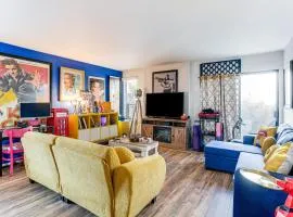 8 Mi to Dtwn Denver Groovy Pet-Friendly Condo