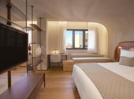 QOYA Hotel Curitiba, Curio Collection by Hilton, khách sạn ở Curitiba